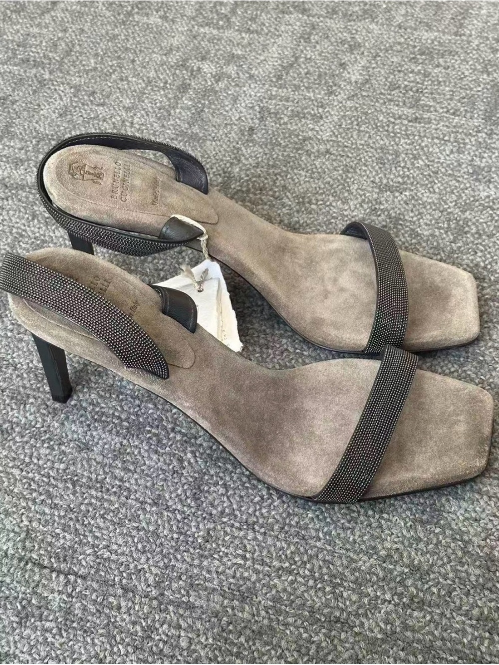 🚩steal Brunello Cucinelli Taupe Suede Slingback Heels with Black Straps